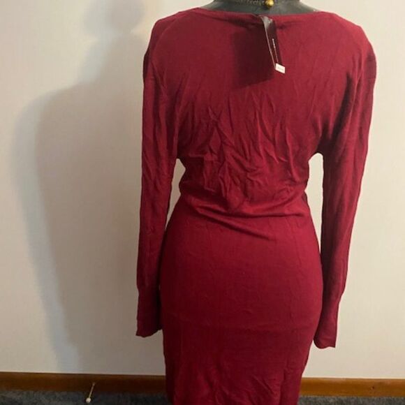 BCBG MaxAzria Crimson dress, size Medium - Picture 3 of 4